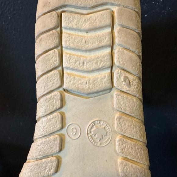 Women’s Vintage Kamik Cream Rainbow Winter Rain Boots with Unique Lacing - Picture 5 of 8